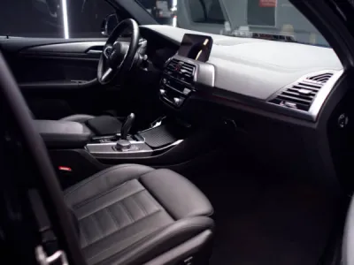 BMW X3 véhicule récent sublimé par notre céramique Crystal Sérum Ultra Gtechniq Traitement céramique Longue Duré