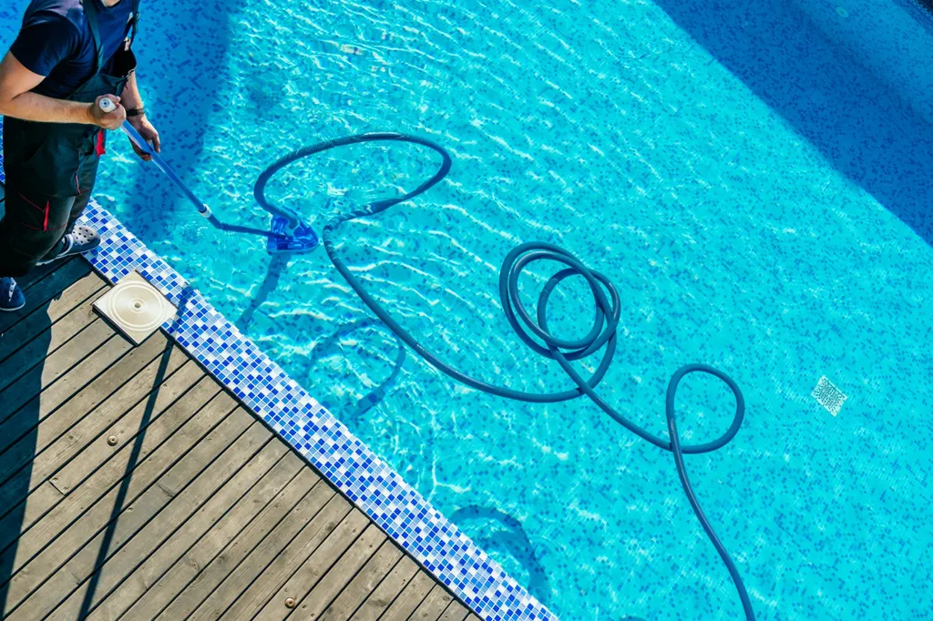 Contrat entretien piscine sur la Côte Bleue Aquadis Piscine service sur mesure nettoyage réglage filtration hivernage dépannage toute l’année