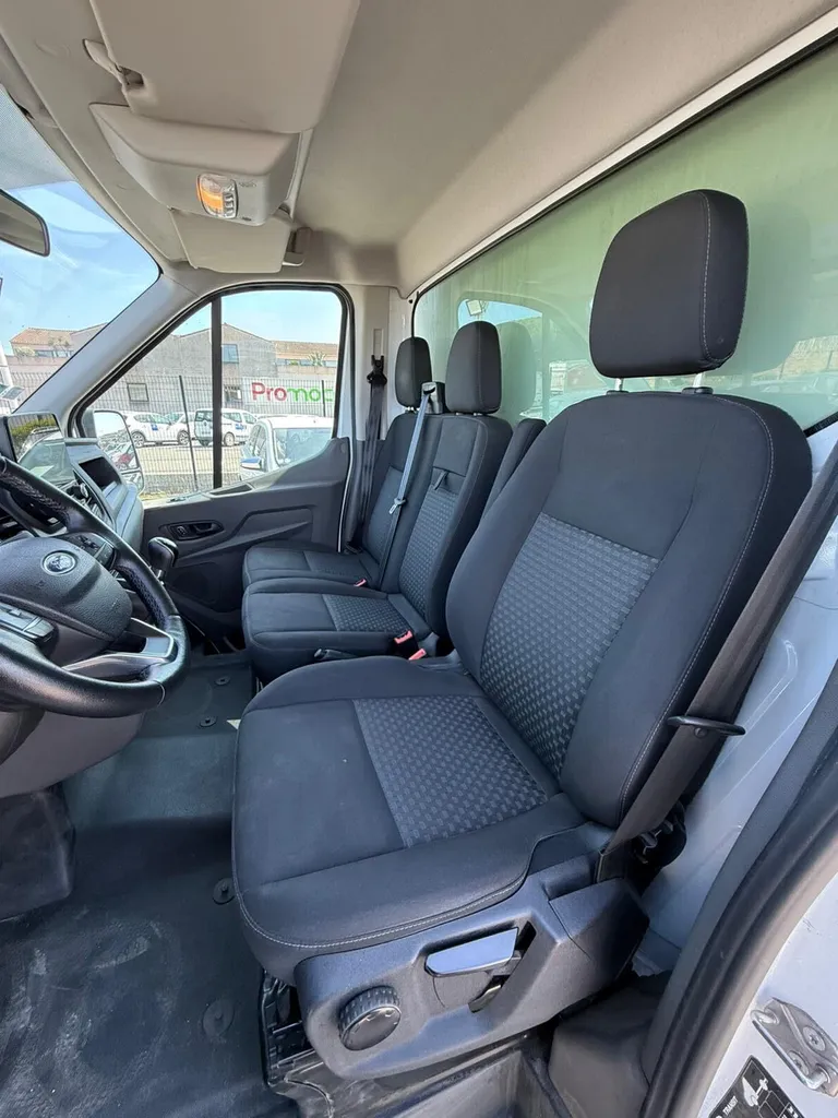 FORD TRANSIT CHÂSSIS CABINE / CAISSON 2.0L TDCI 130CV