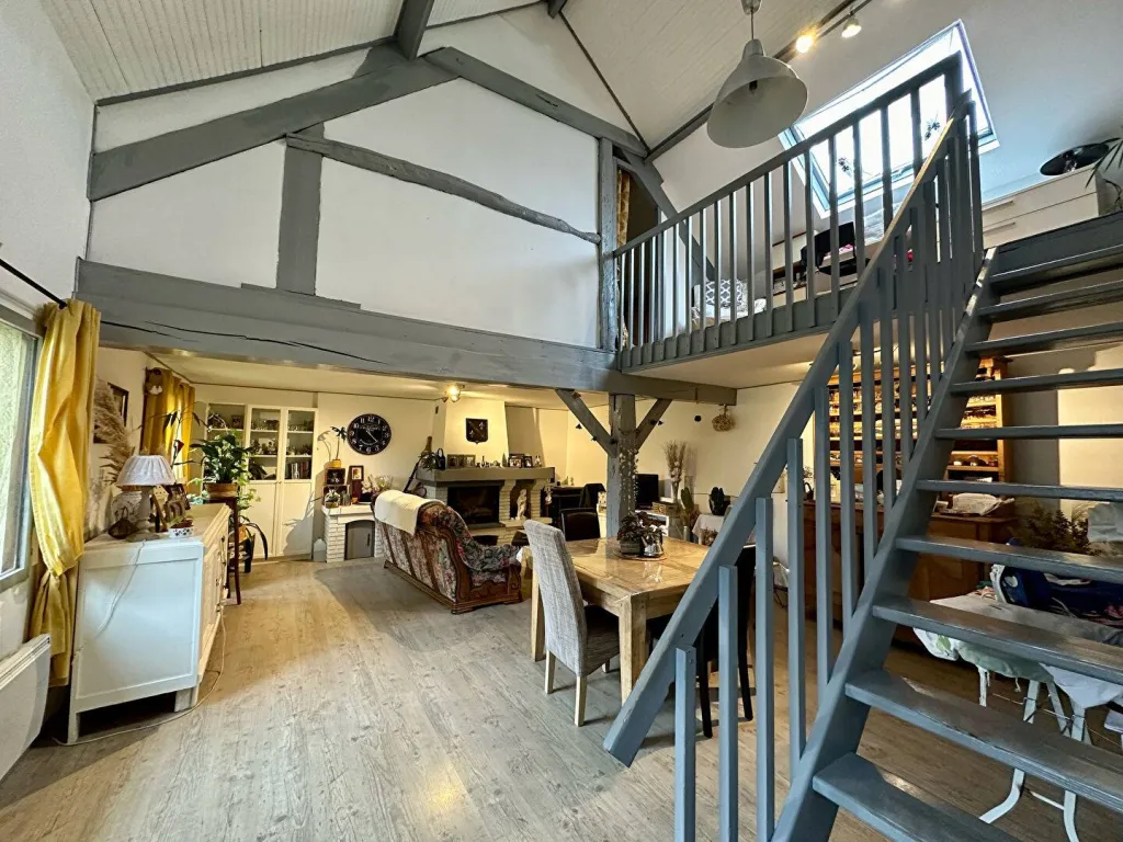 A SAISIR CHARMANTE MAISON DE VILLE DE 98 M² SUR 250 M² DE TERRAIN SUR LA COMMUNE DE CAUDEBEC LES ELBEUF 76320