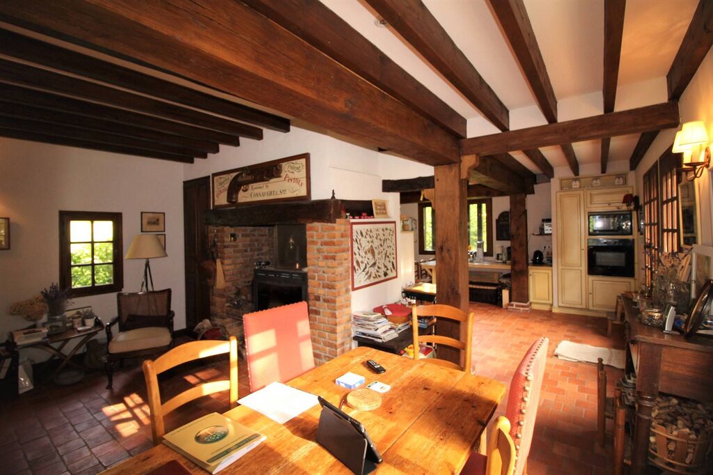 Acquisition authentique maison normande proche Cormeilles