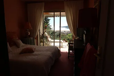Chambre appartement a vendre a cassis avec vue sur la baie de cassis 