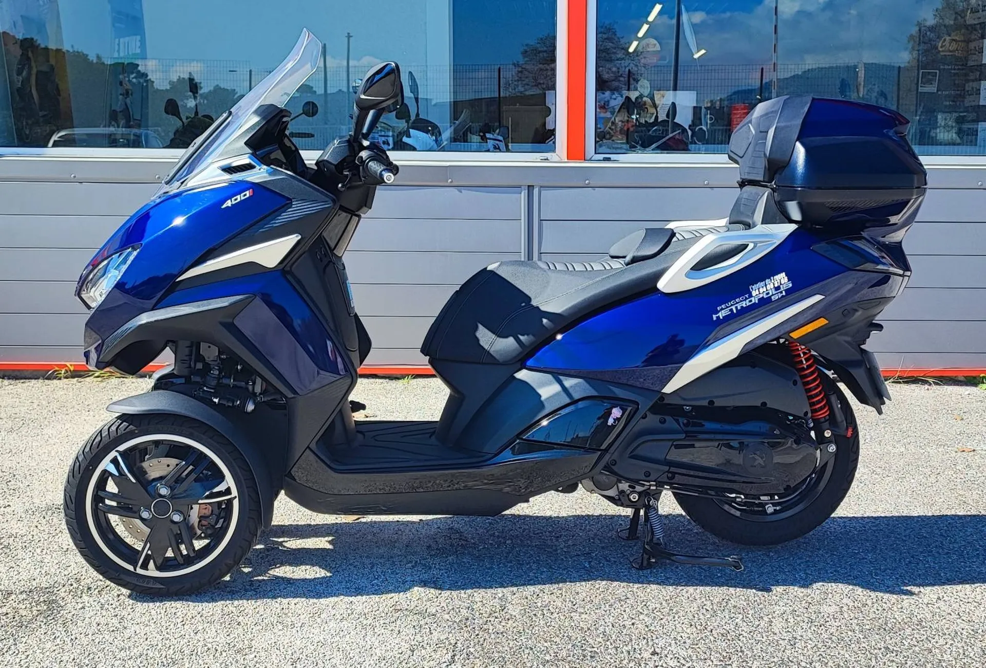 SCOOTER OCCASION PEUGEOT METROPOLIS 400 SW DU 04/2022 AVEC 650 KM.