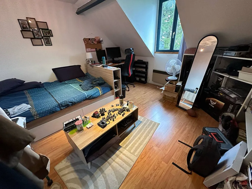 A SAISIR CHARMANTE MAISON DE VILLE DE 98 M² SUR 250 M² DE TERRAIN SUR LA COMMUNE DE CAUDEBEC LES ELBEUF 76320