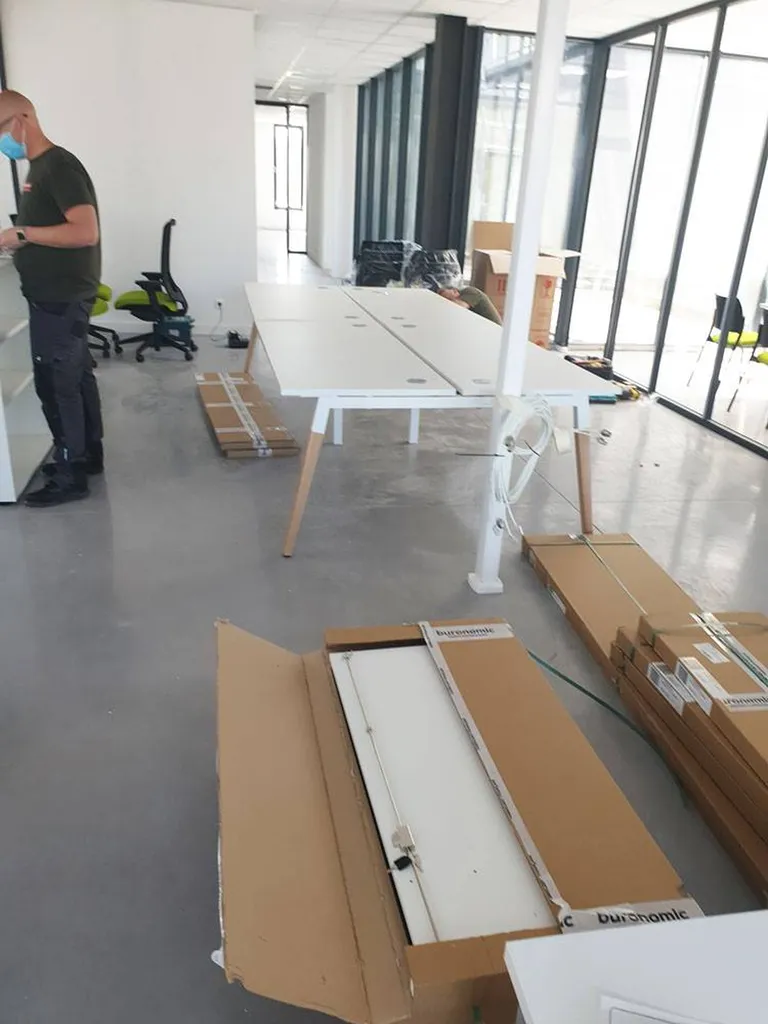 Mise en place de mobilier de bureau BURONOMIC à Montpellier