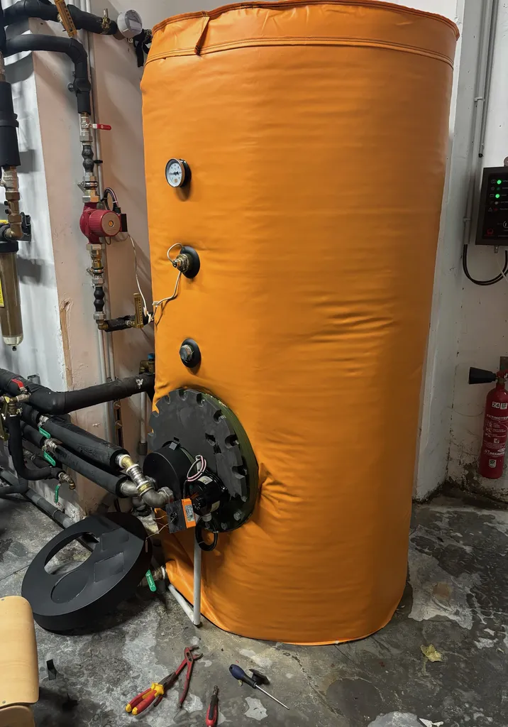 Installation d’un ballon d’eau chaude 750 L Charot à Bondy