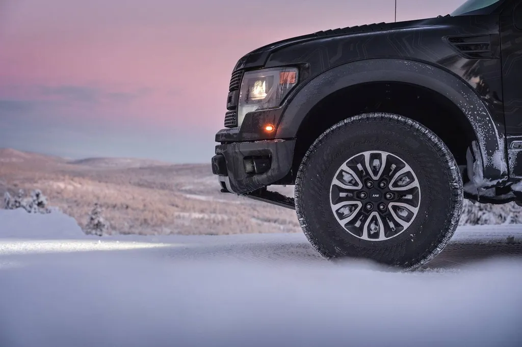 Pneus Hivers SUV, 4x4 près de saint jean de védas à Villeneuve-les-maguelones