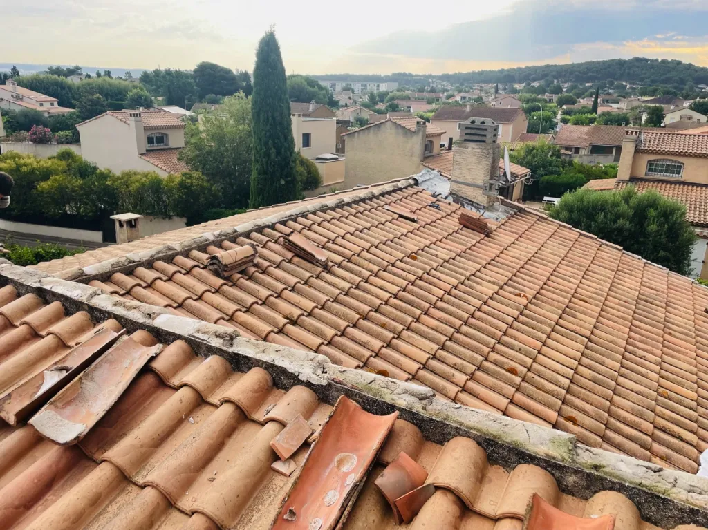 dépose de tuiles de faîtage Luynes 13080