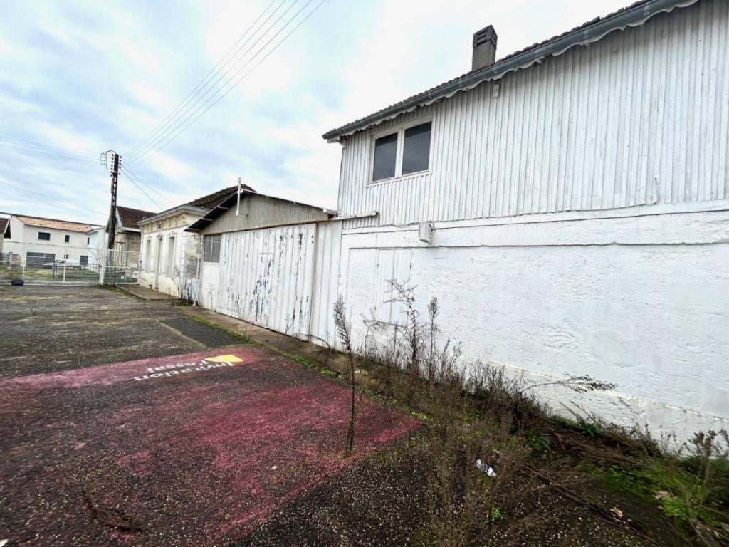 Ensemble immobilier (maison + ancien Garage automobile) Bègles  