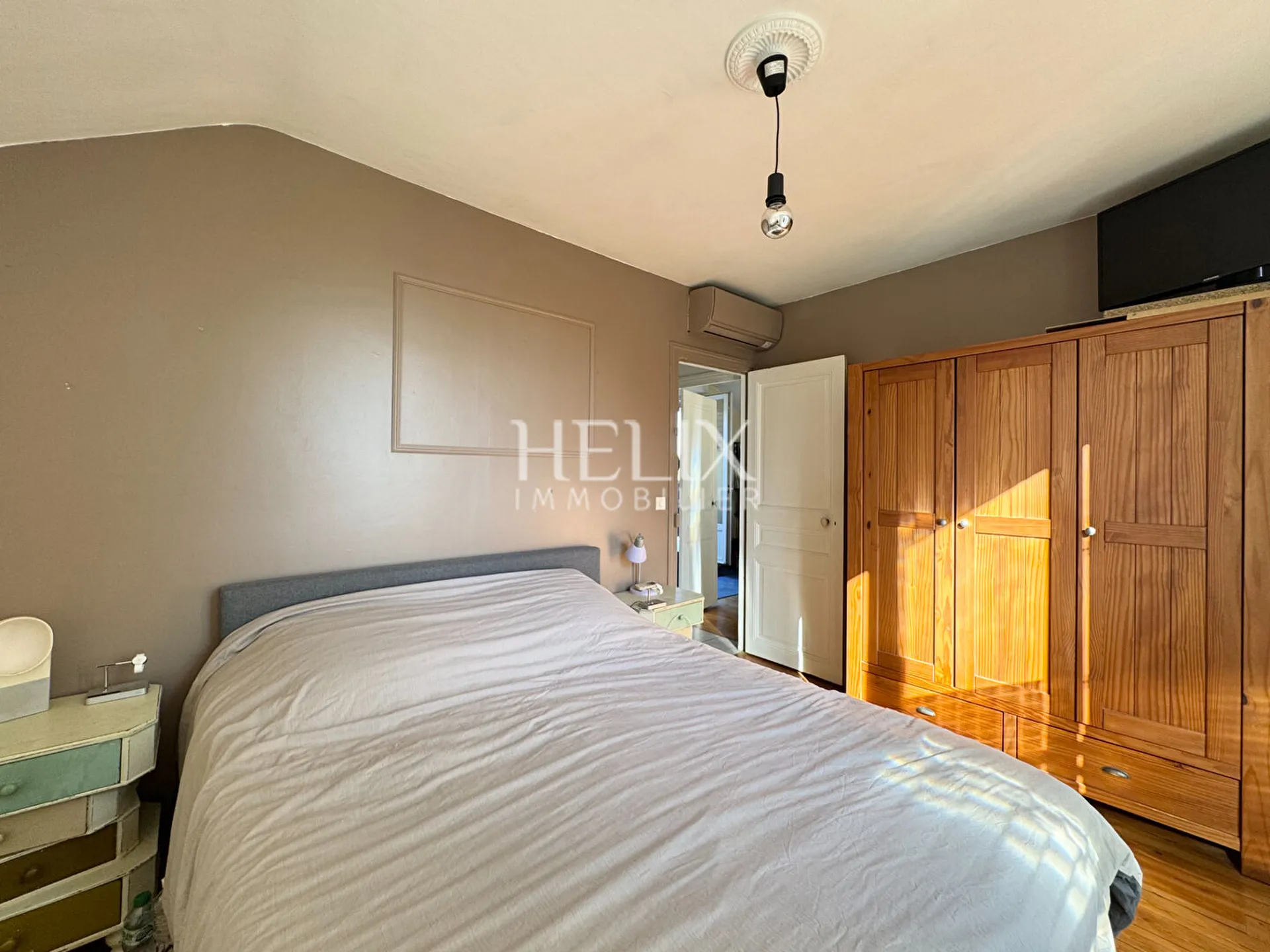 Orgeval, une jolie maison familiale 163,41M² habitable édifiée sur un terrain de 1057 M² à proximité du centre ville, des commerces, un cadre de vie alliant calme et tranquillité.