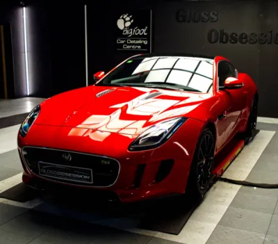 Travail soigné sur les ajustements des ouvrants et lignes de caisse