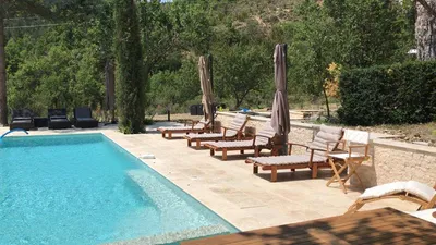 MARGELLES PISCINE EN TRAVERTIN BEIGE 1ER CHOIX CLASSIC