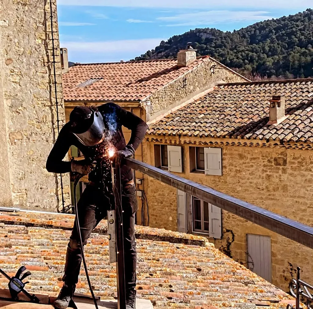 création d'une pergola sur-mesure à Ansouis 