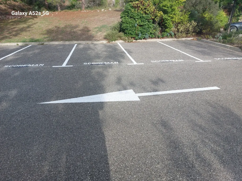 Marquage au sol de places de Parking dans les Bouches-du-Rhône 