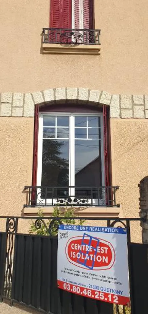 Installation de menuiseries PVC F-Energy Premium Ouvertures à Dijon – Pose certifiée par les techniciens de Centre Est Isolation