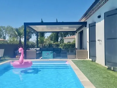 Pergola bioclimatique à Lunel
