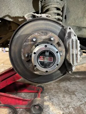 Faire remplacer les moyeux de roues de mon Toyota chez un professionnel proche de Saint André de Cubzac en Gironde