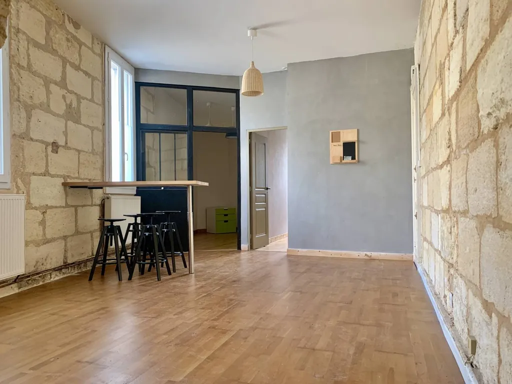 appartement une chambre et un bureau proche des facultés de Bordeaux Talence