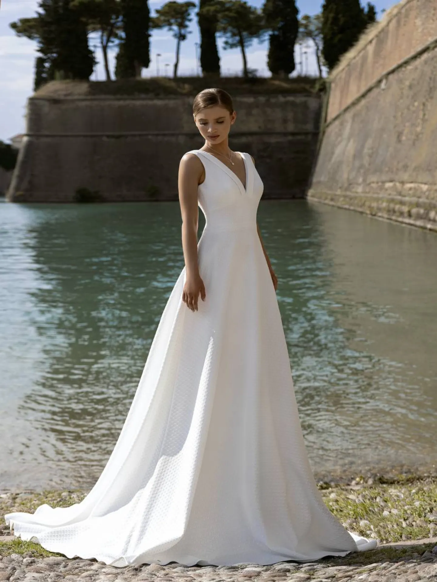 robe de mariée en mikado à Aubagne