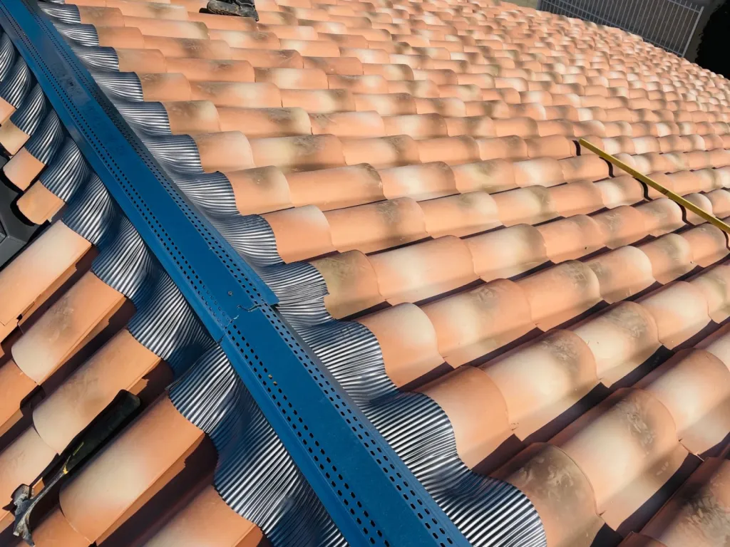 pose closoir de faitage sur venelles