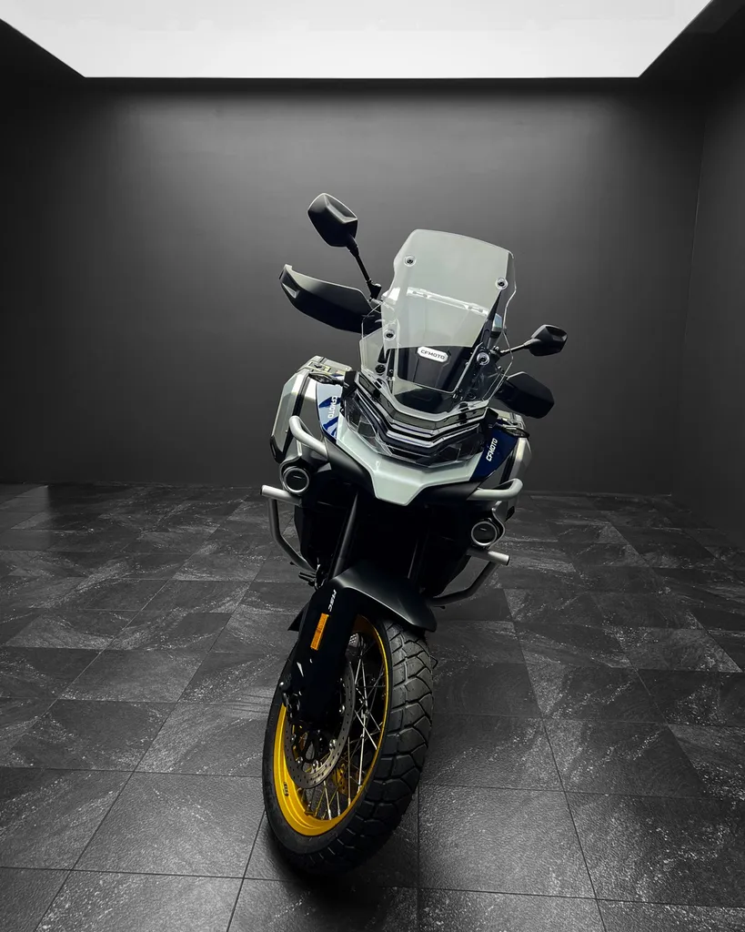 CF Moto 800 MT Explore : un traitement céramique haut de gamme chez DSP Service à Le Mans