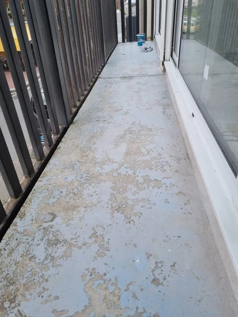 Devis pour la rénovation à neuf de la peinture d'un appartement de particuliers proche de DEAUVILLE 14