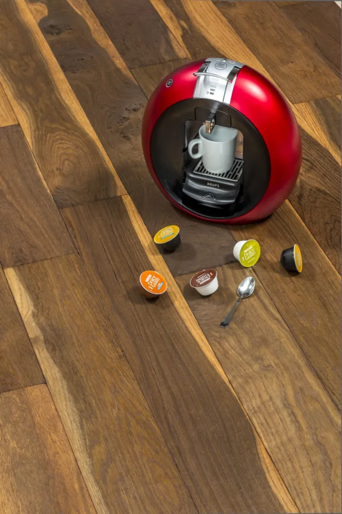 Parquet chêne de l'est colori café veneziano vieilli