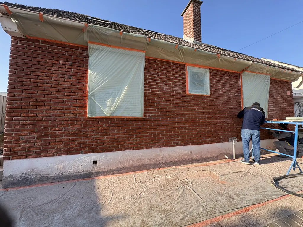 Réalisation d’un rejointoiement à la chaux sur façade en briques à Le Havre 76