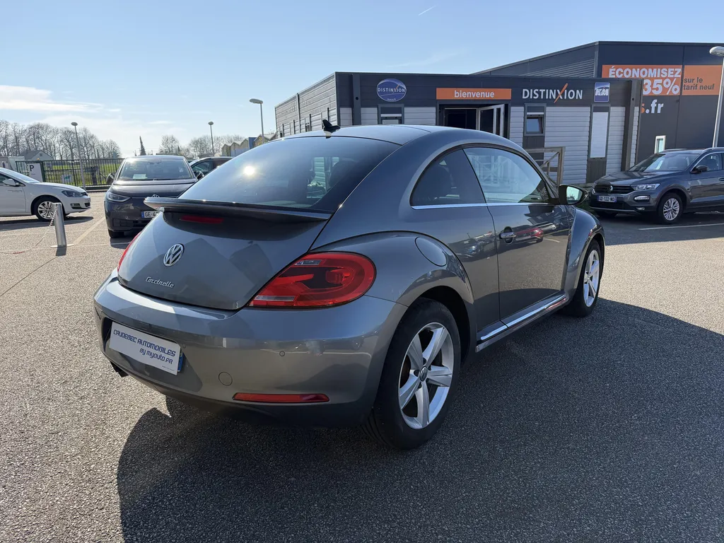 Volkswagen Coccinelle d'occasion à prix attractif chez votre garage Caudebec Auto proche du Havre, vente de voitures révisées en Normandie.