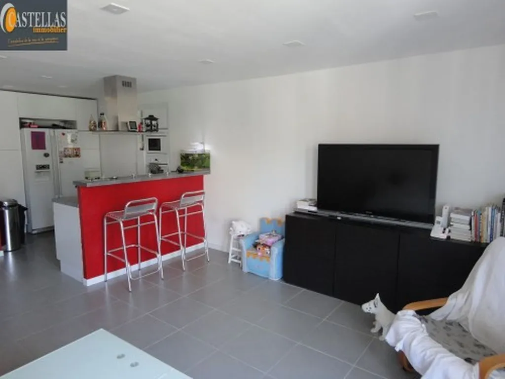 Vente appartement renove 4 Roquefort La Bédoule Centre ville  avec terrasse, caves et garage