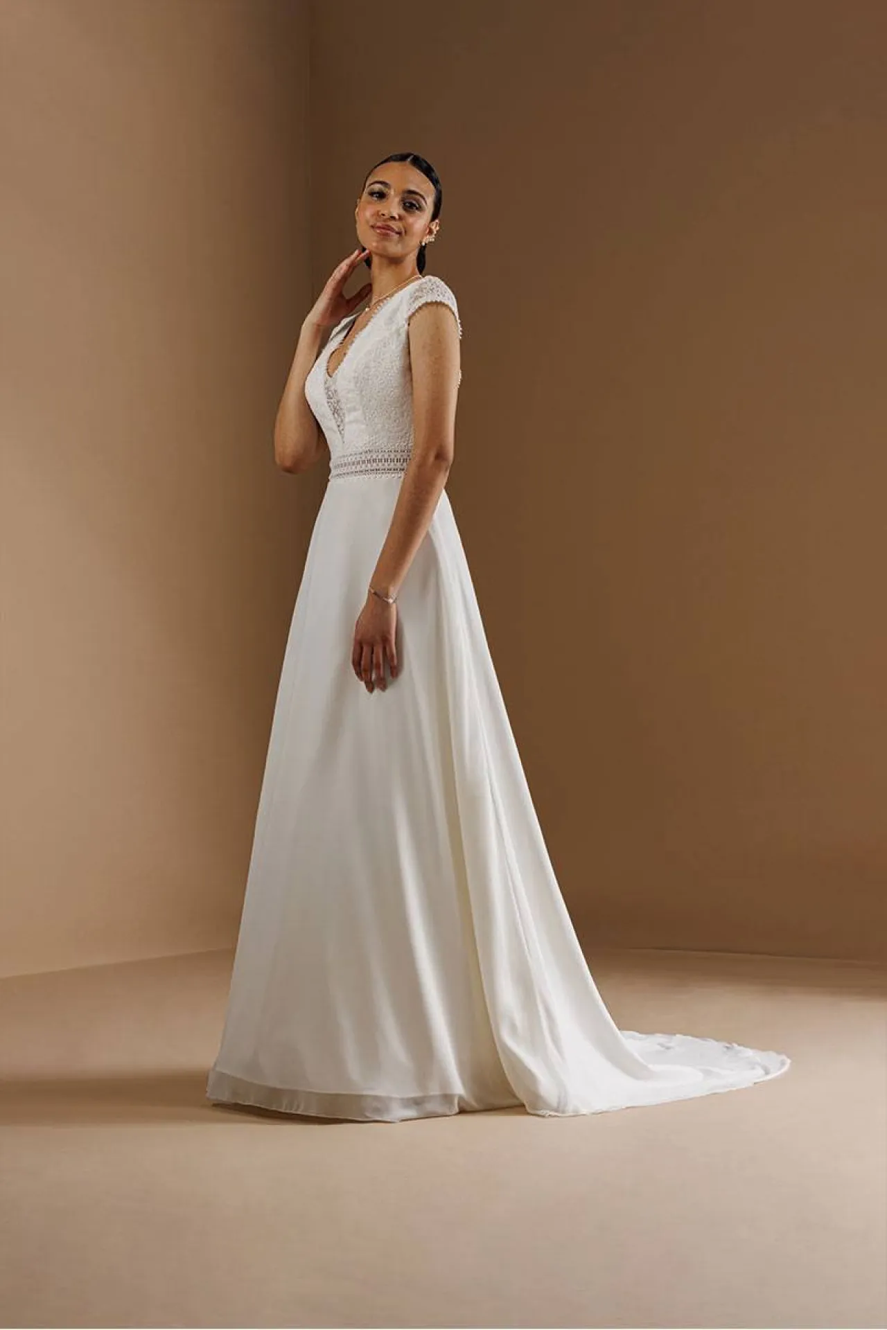 Robe de mariée champêtre en mousseline proche de La Ciotat