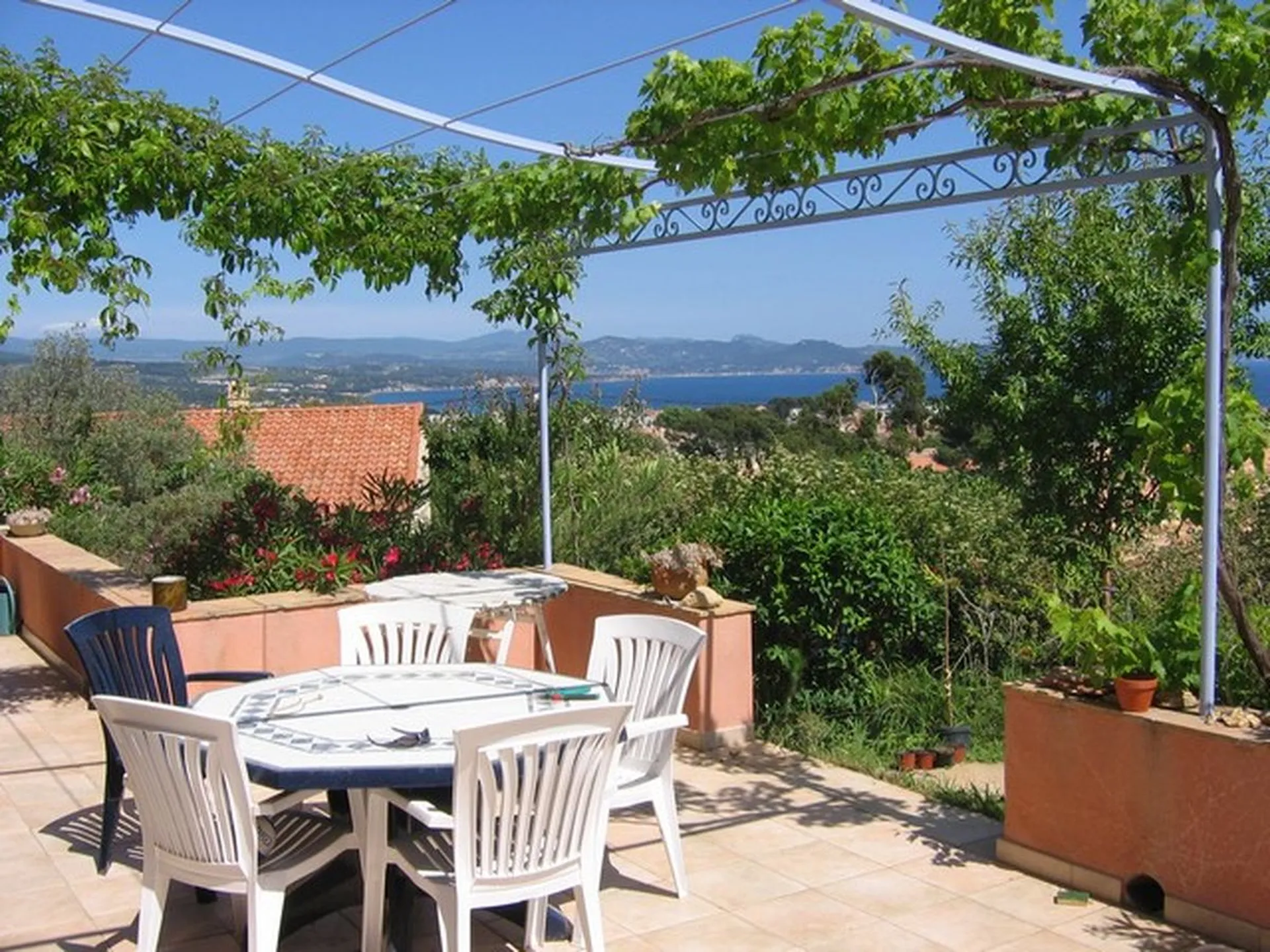 Vente belle villa  5 La Ciotat avec vue mer et terrain arboré
