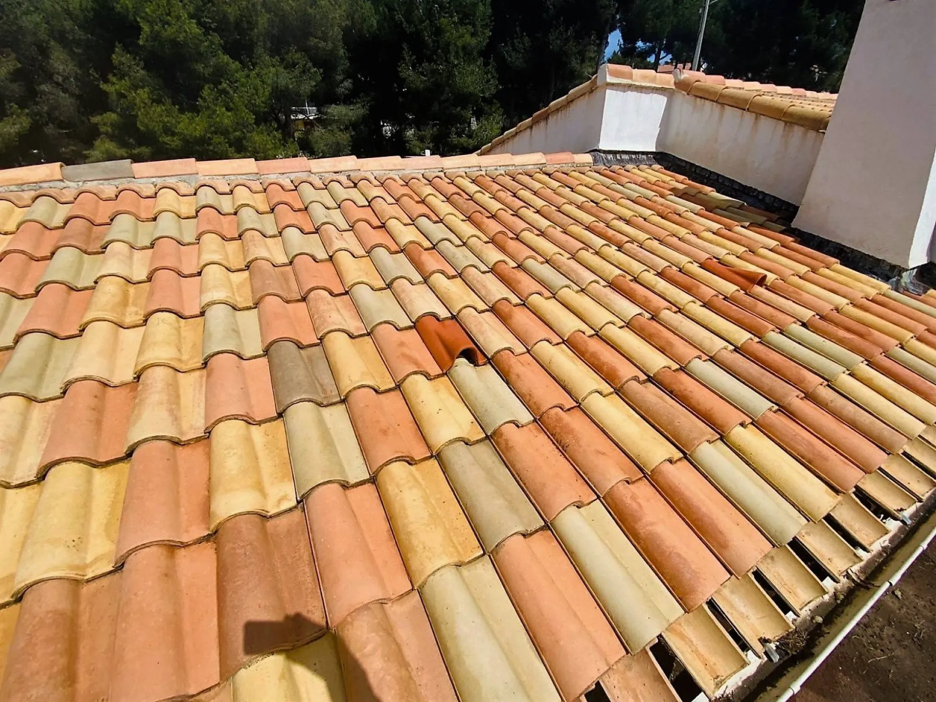 nettoyage et traitement de tuiles sur aix en provence fini