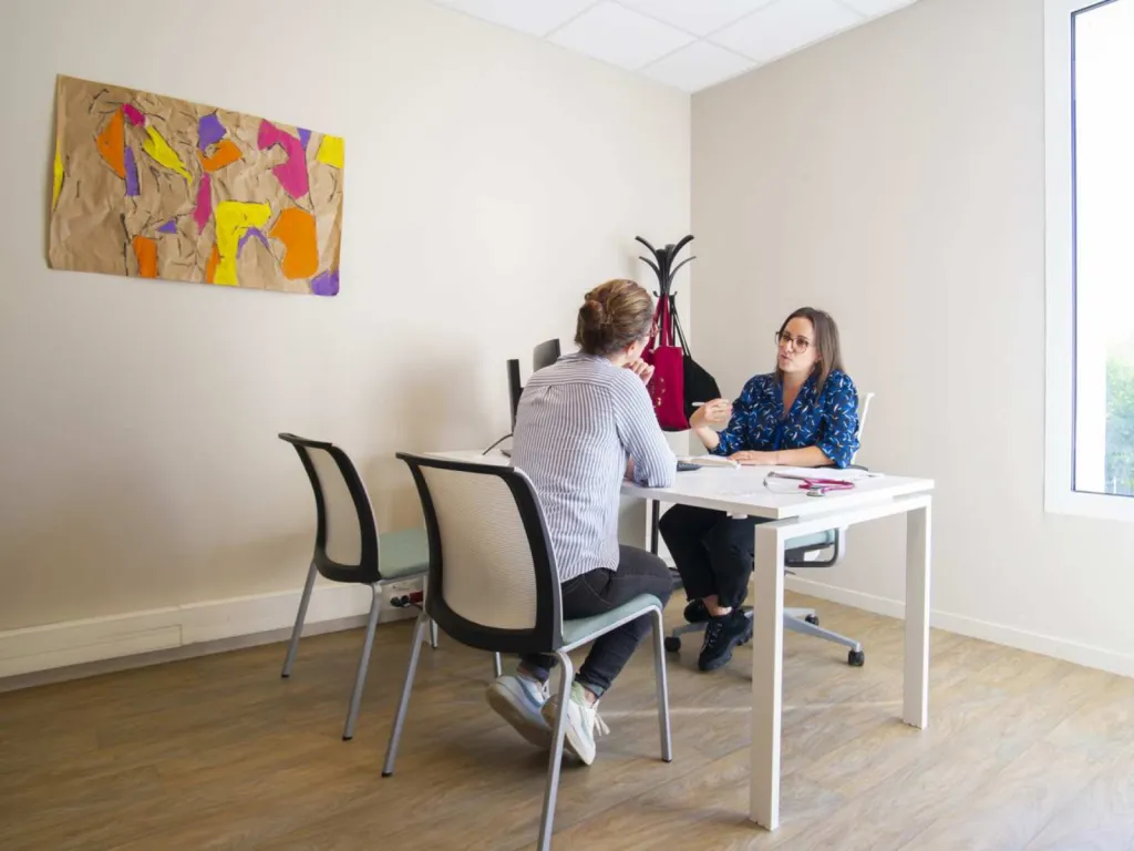 reportage photohraphique établissement de soins entretien avec un médecin généraliste