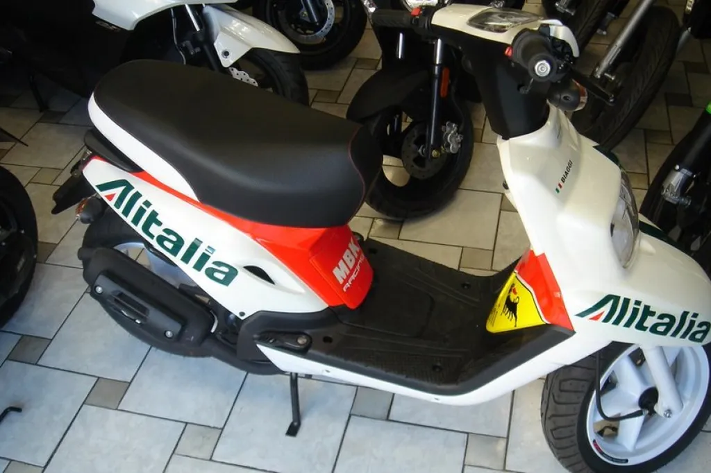 Scooter tuning à l'atelier du scoot sanary