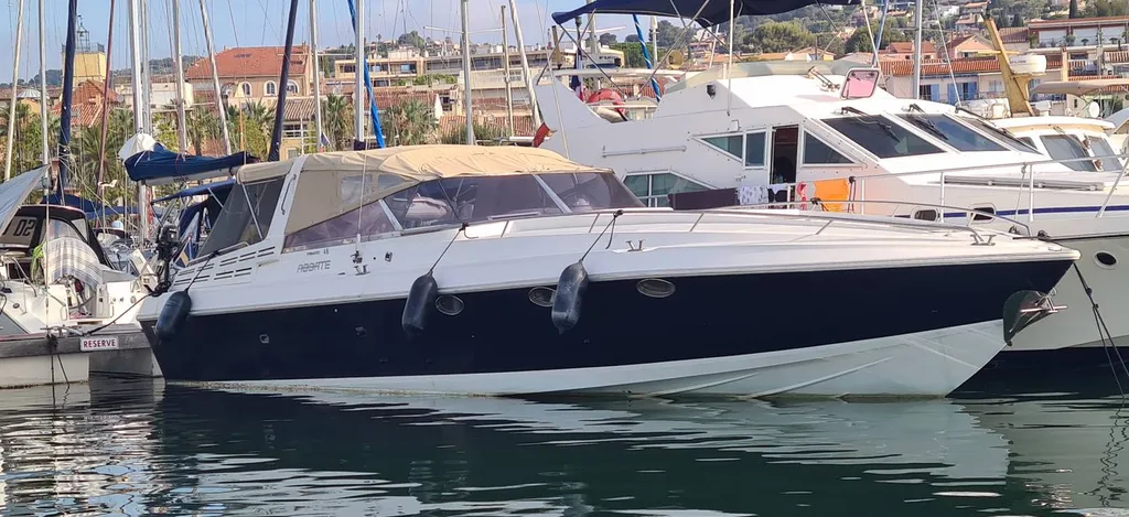 A vendre vedette habitable à Bandol