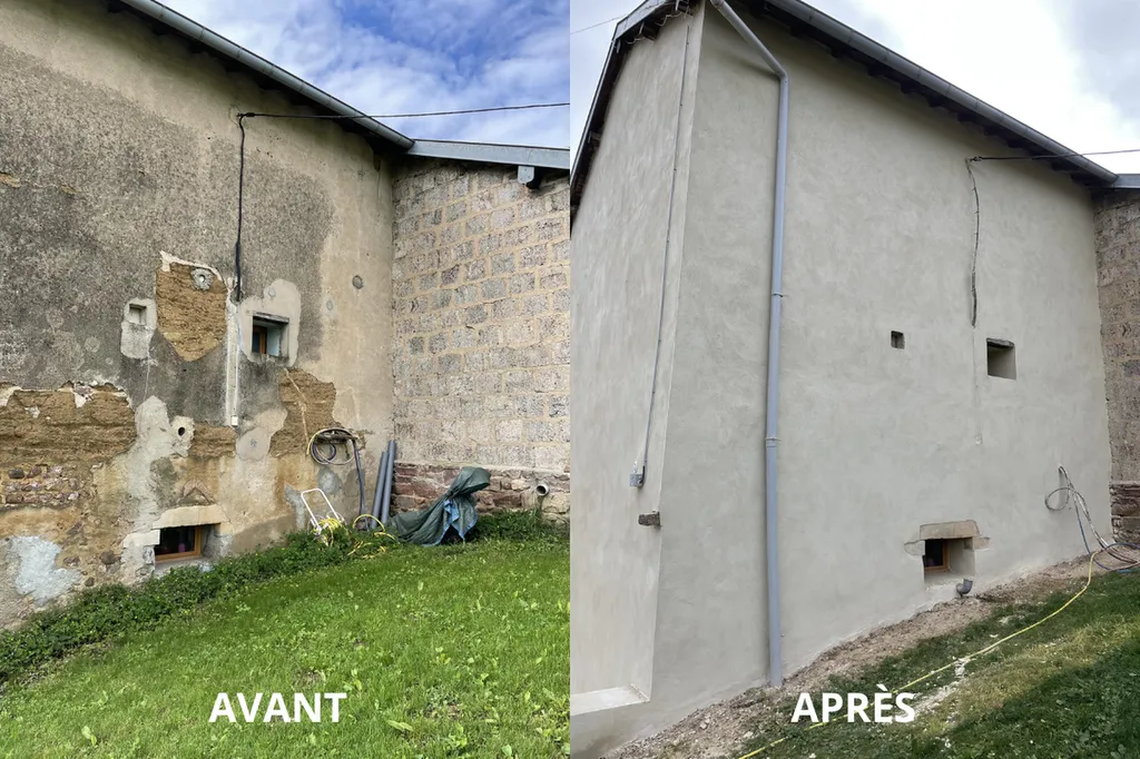 Transformation thermique et esthétique : Comparatif avant/après d'une isolation de façade en pisé à Mâcon. Le cachet du bâti ancien est préservé tout en atteignant des performances énergétiques modernes