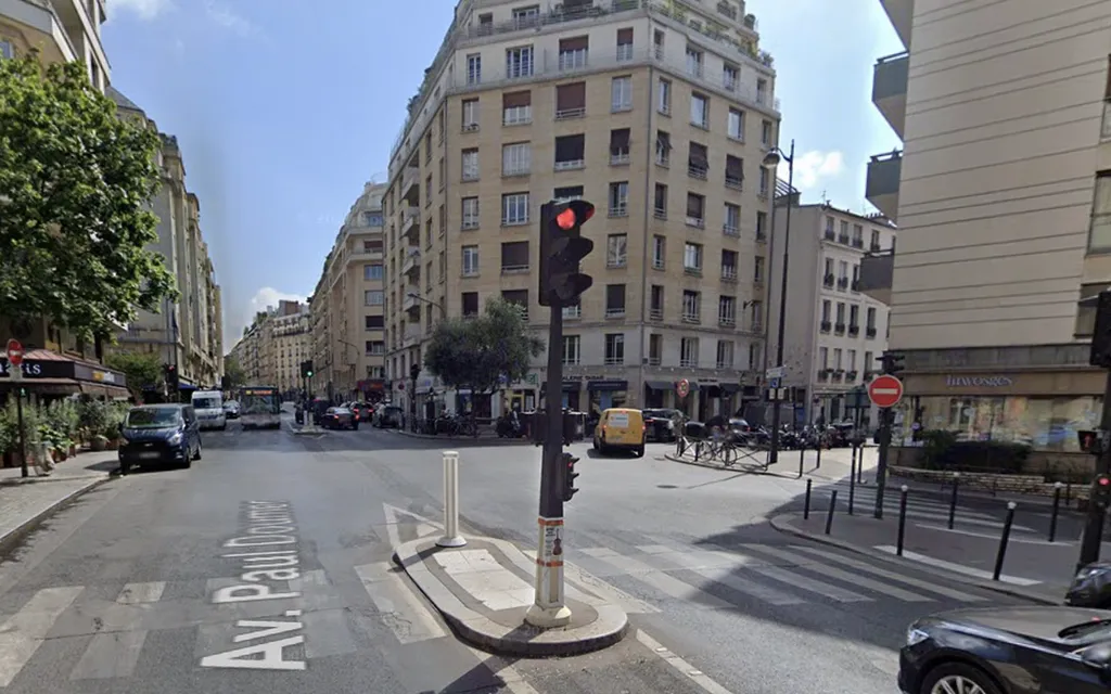 Location - Boutique 132 m², Paul Doumer, Avenue Paul Doumer 75116 PARIS