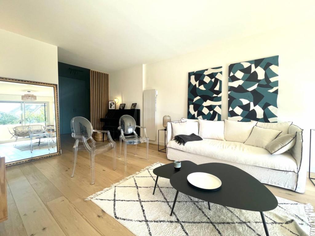 Vendu Très bel Appartement rénové Bordeaux Caudéran Centre 