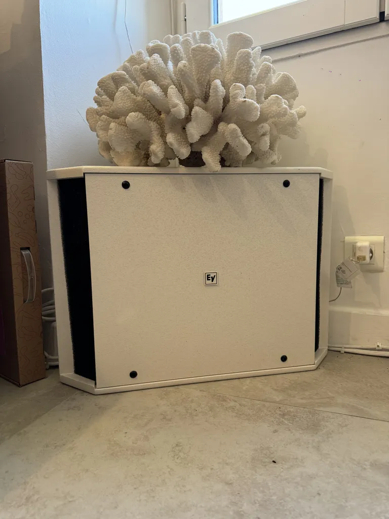 Installation Sonorisation studio Patricia Faure Saint-Tropez 83 VAR
