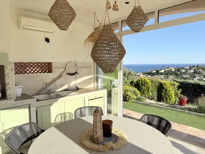 Villa Les Issambres avec piscine vue panoramique mer