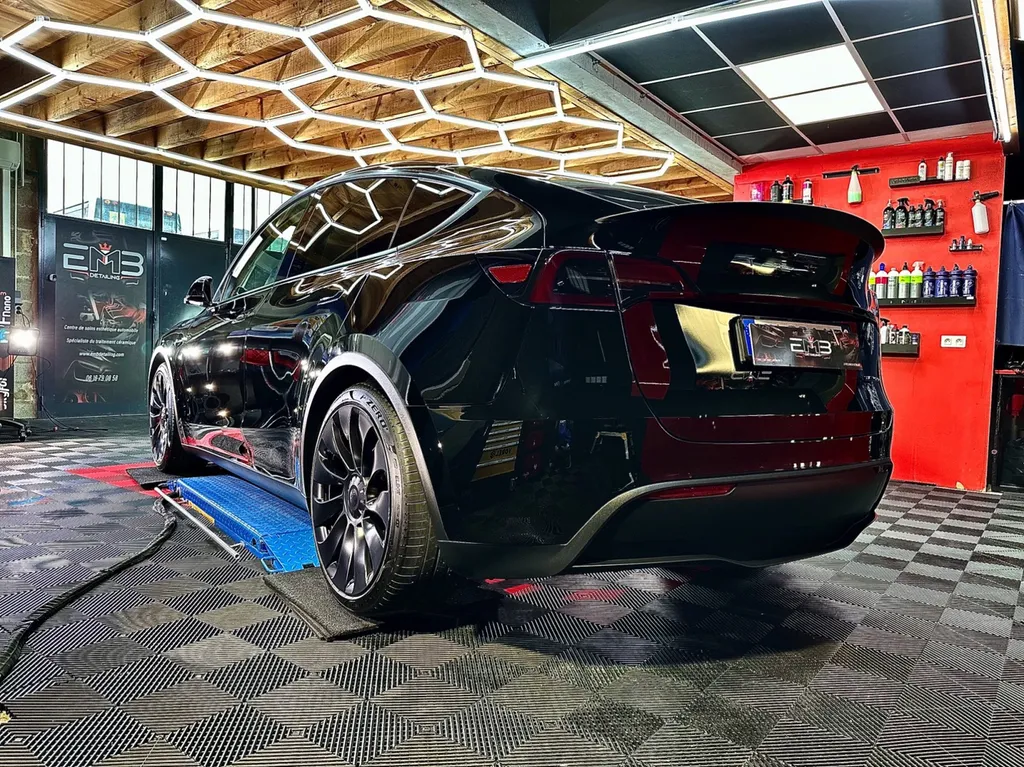DETAILING automobile PPF voiture traitement céramique automobile Lyon tesla model Y