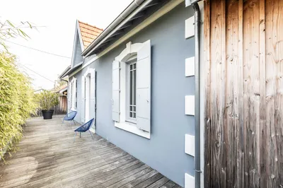 À La Teste-de-Buch, une extension bois réinvente la maison arcachonaise en espaces lumineux, cohérents et chaleureusement fonctionnels