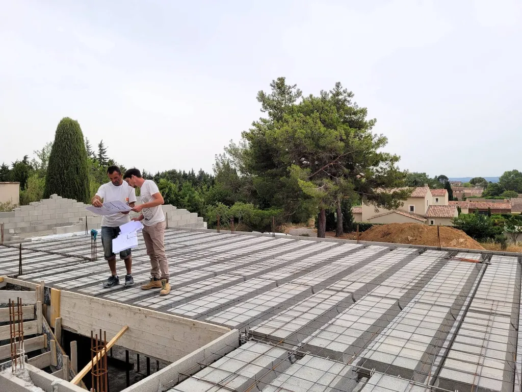Des équipes d'experts en construction de maison, de locaux professionnel et en travaux de rénovation