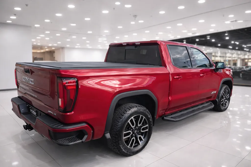 Arrière GMC Sierra 1500 AT4 rouge avec hayon MultiPro – import pick-up US depuis concession canadienne France