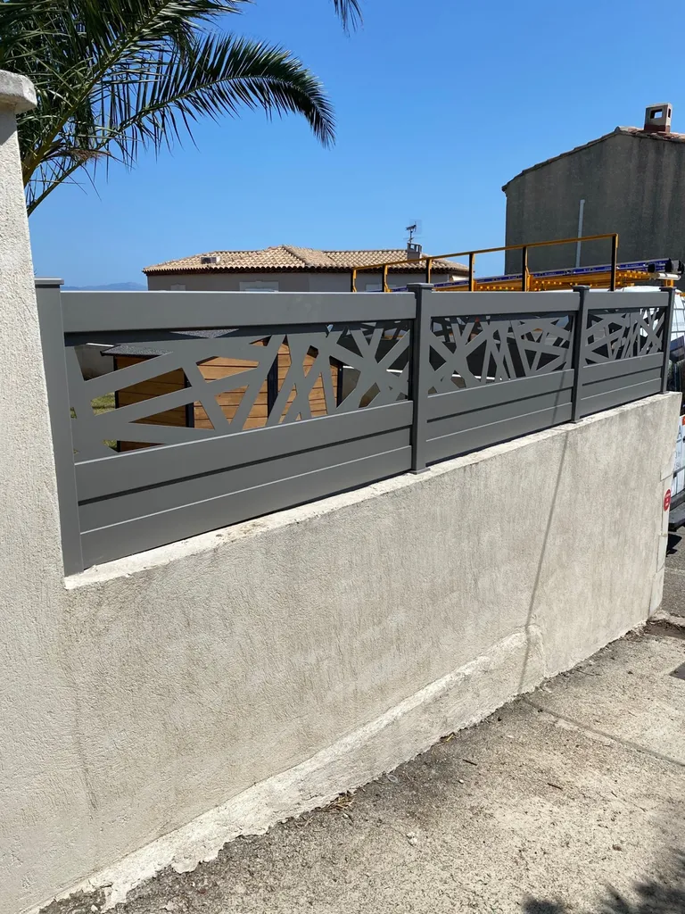 garde corps, clôture sur Carry le Rouet 