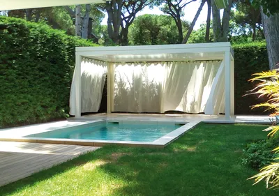 Installation de pergola bioclimatique sur mesure à Antibes dans les alpes maritimes