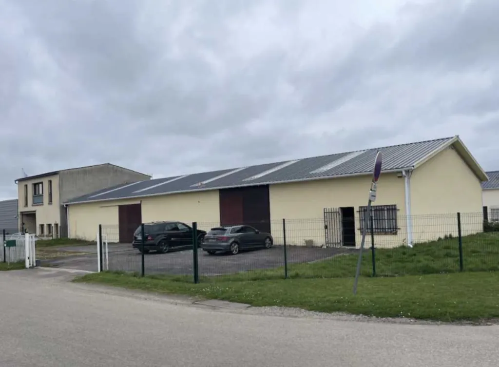 Local d'activités à vendre - 415 m² à Angerville la Campagne, proche d'Evreux