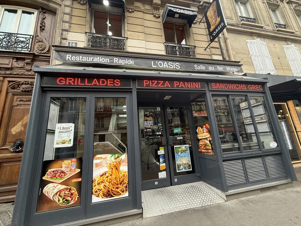 Cession de bail - Boutique 140 m², Gare de l'Est, Rue du Huit Mai 1945 75010 PARIS