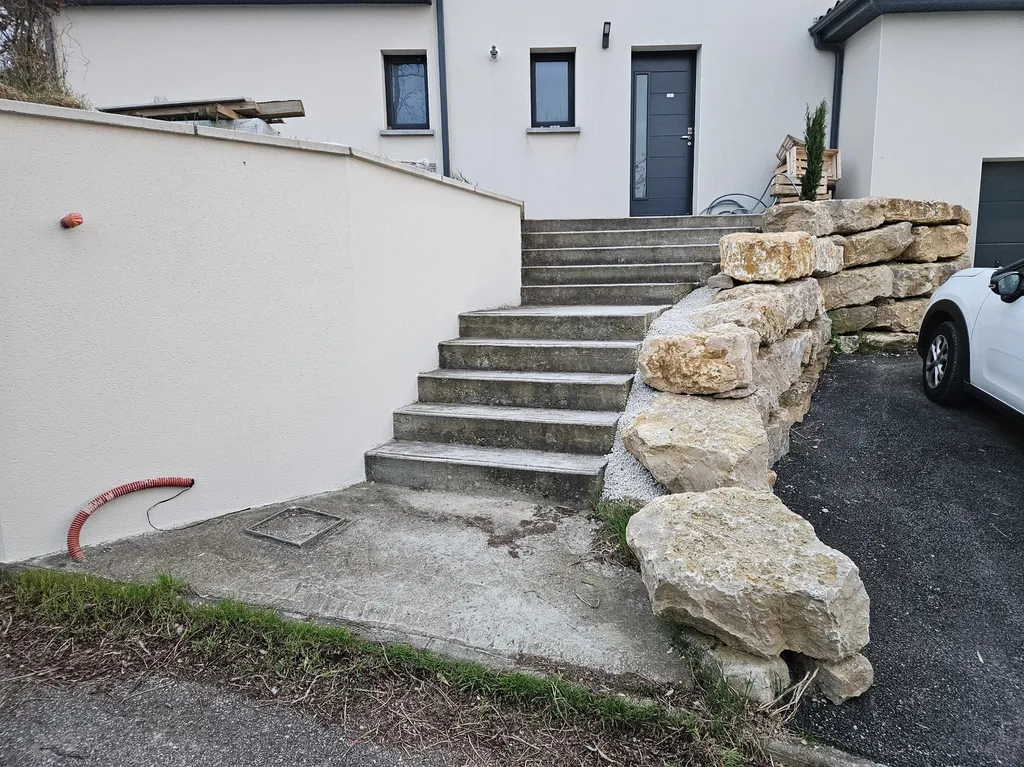 Entreprise de terrassement à Ambérieu-en-Bugey dans l'Ain : prix et devis pour un terrassement de 76 m2 chez un particulier